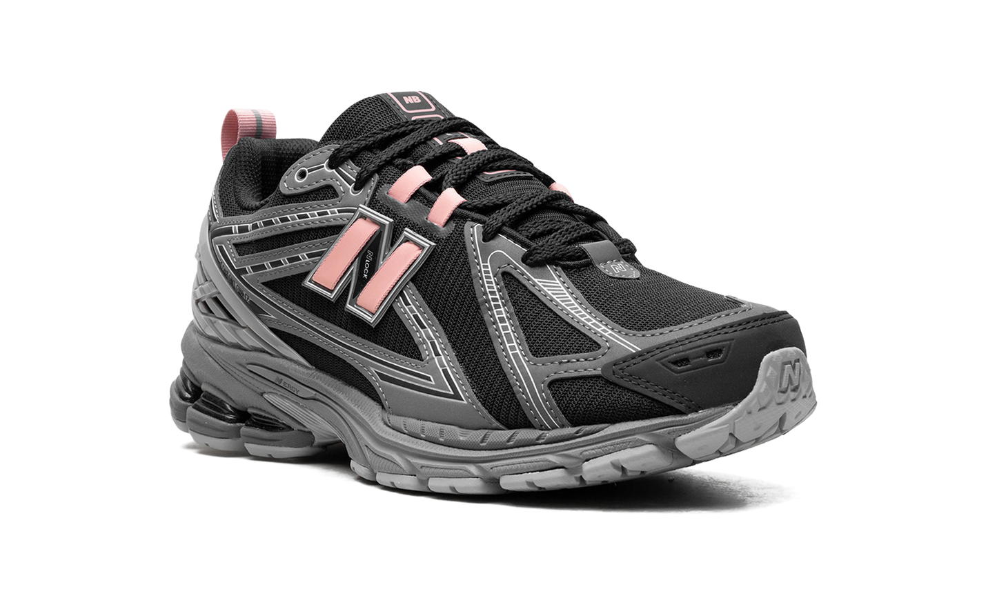 1906R "Black / Pink"