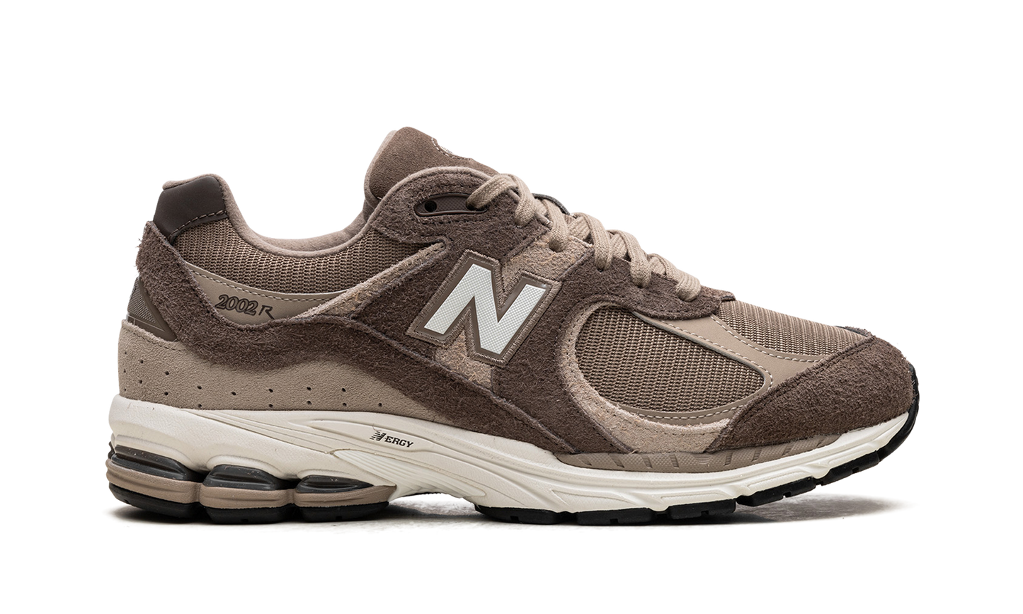 2002R "ASOS Exclusive Brown"