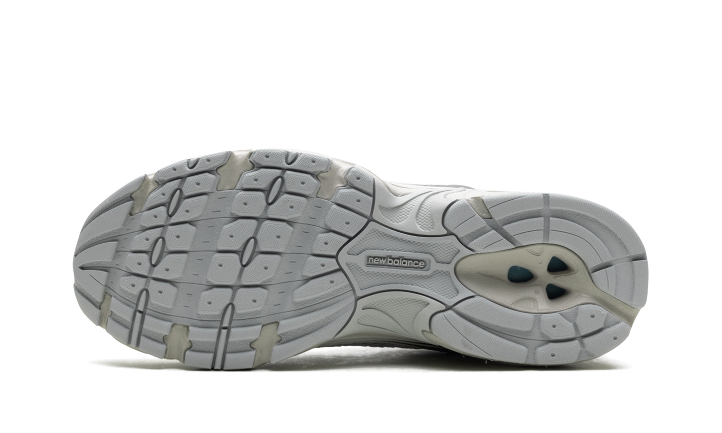 530 "Grey"