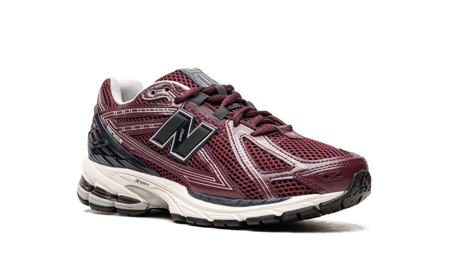 1906R "Burgundy Black"