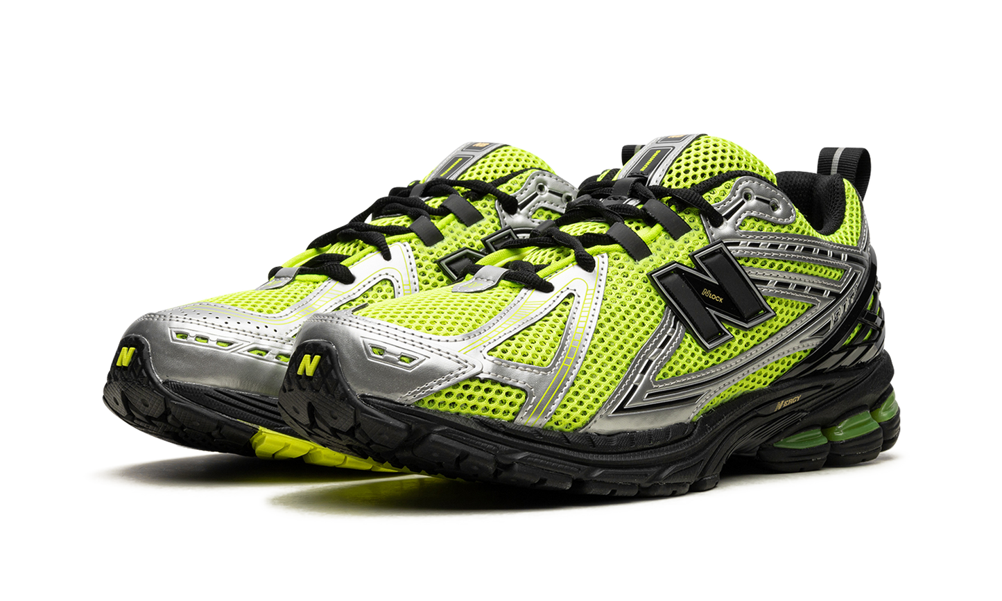 1906R "Volt / Black"