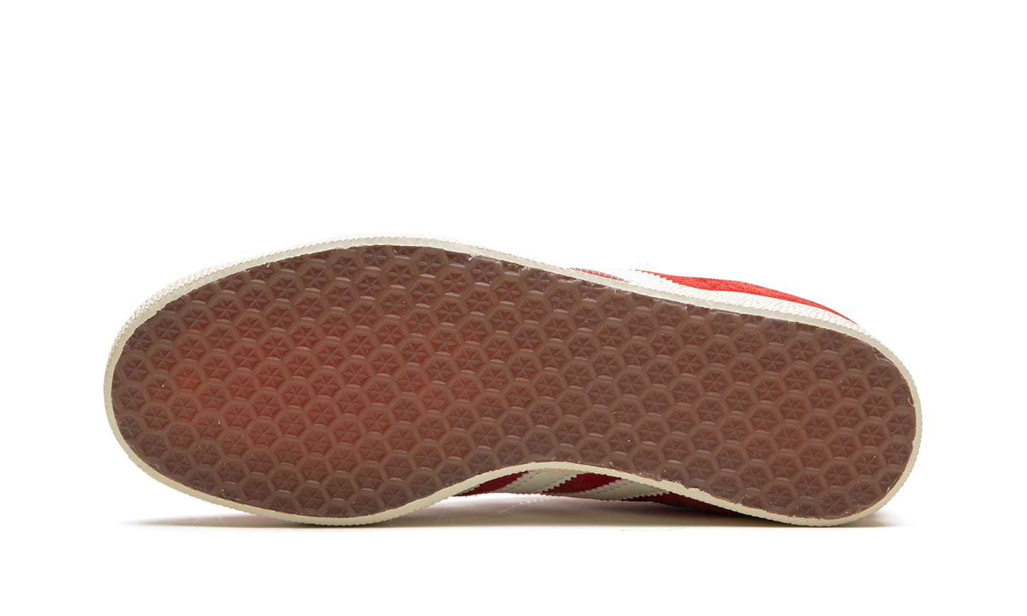 Gazelle "Glory Red"