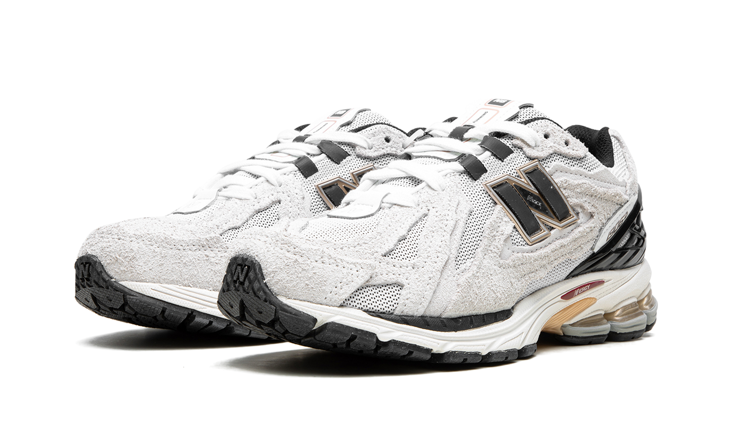 1906R "Protection Pack - Reflection"