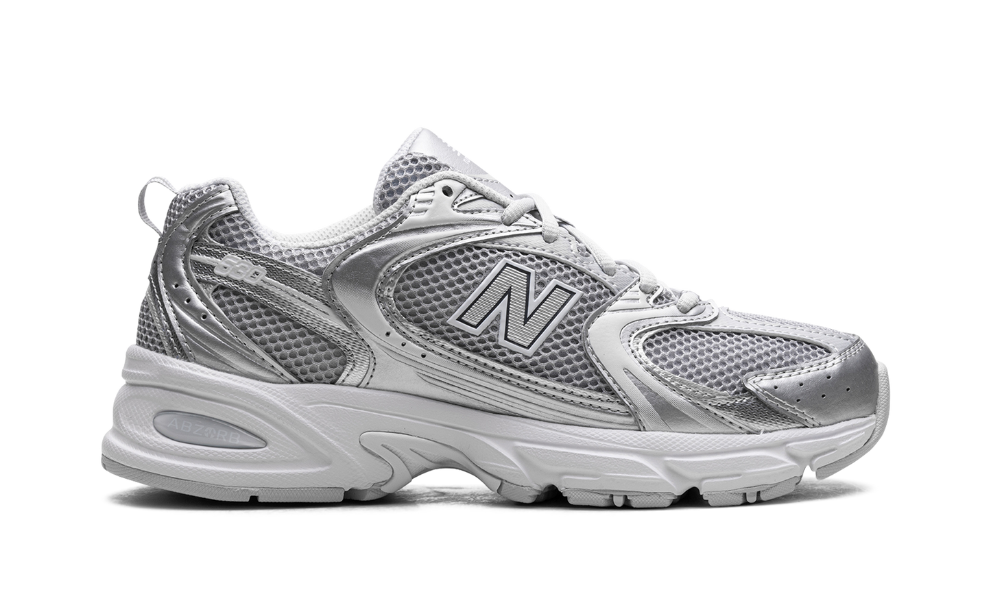 530 "Moonbeam Silver Metallic"