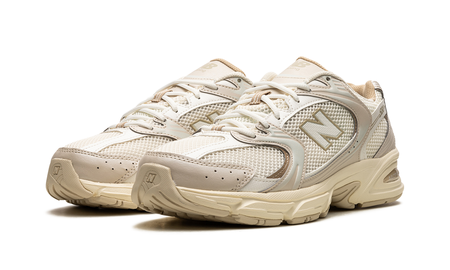 530 "Beige / Angora"