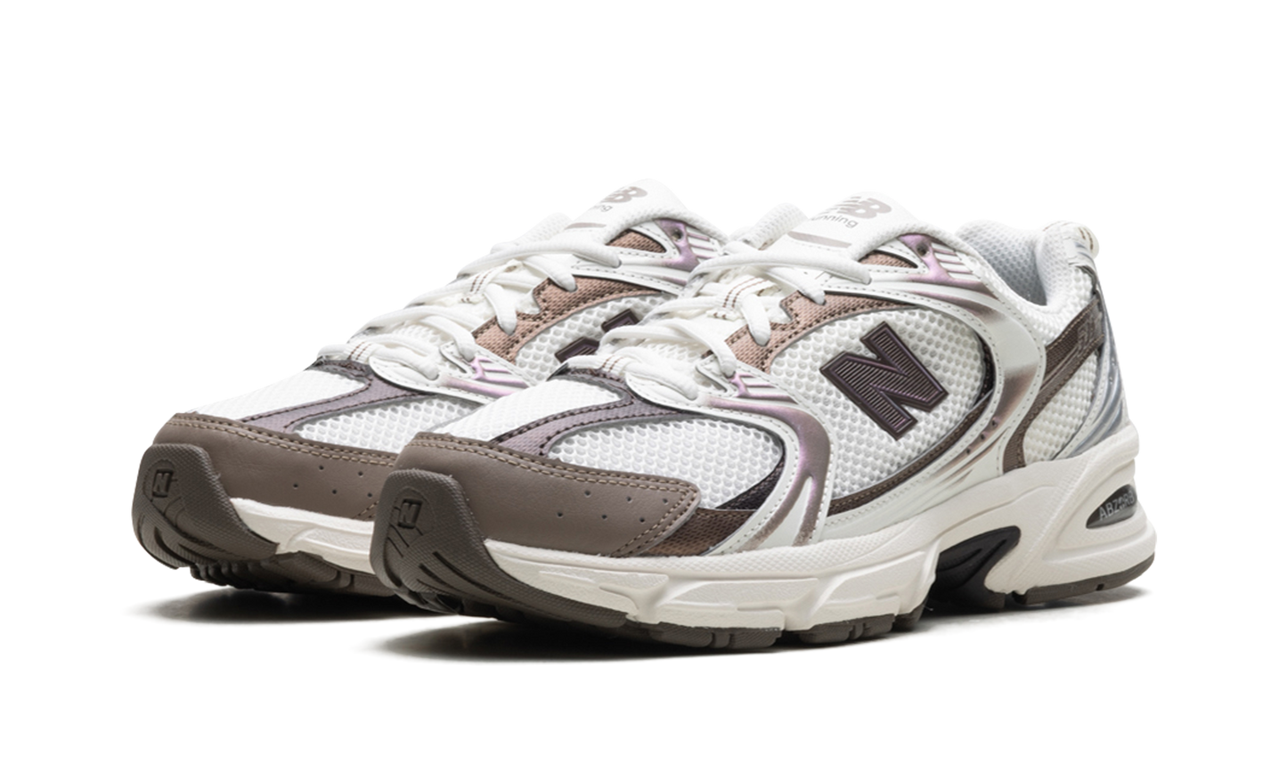 530 "White / Brown"