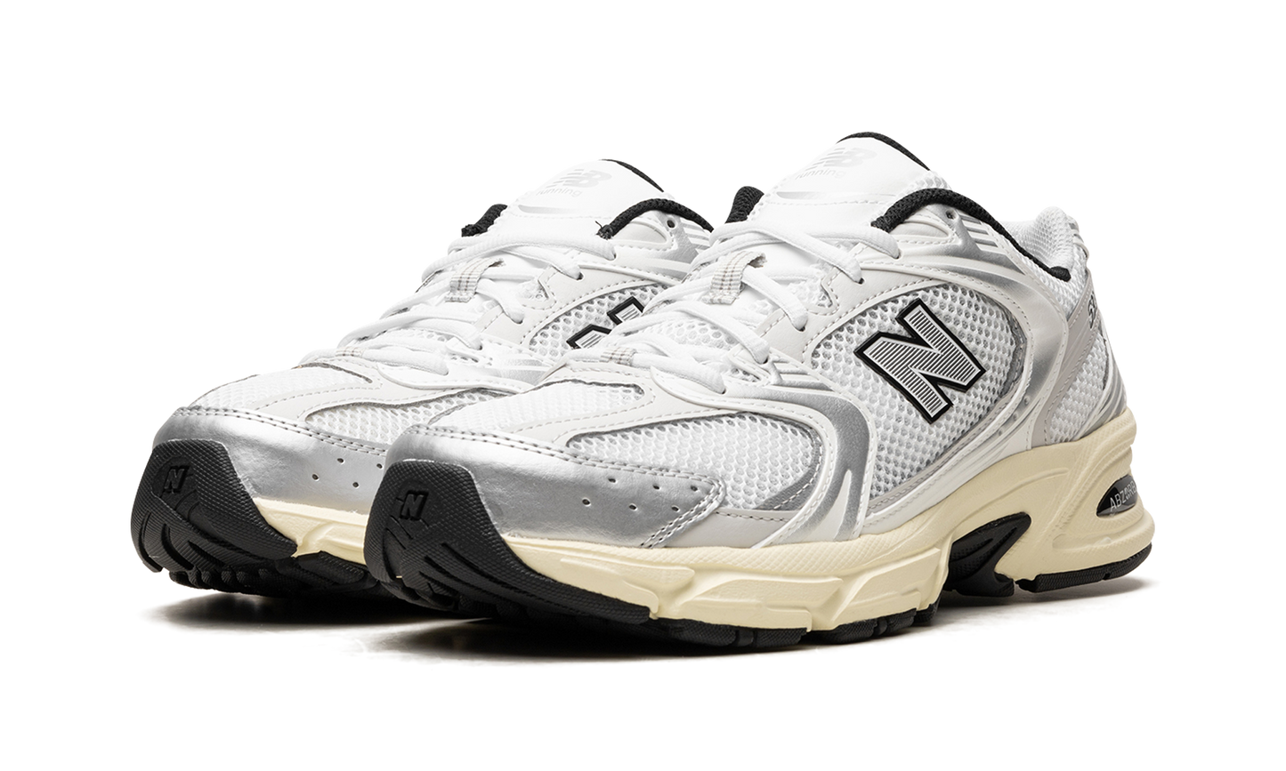 530 "White / Silver"