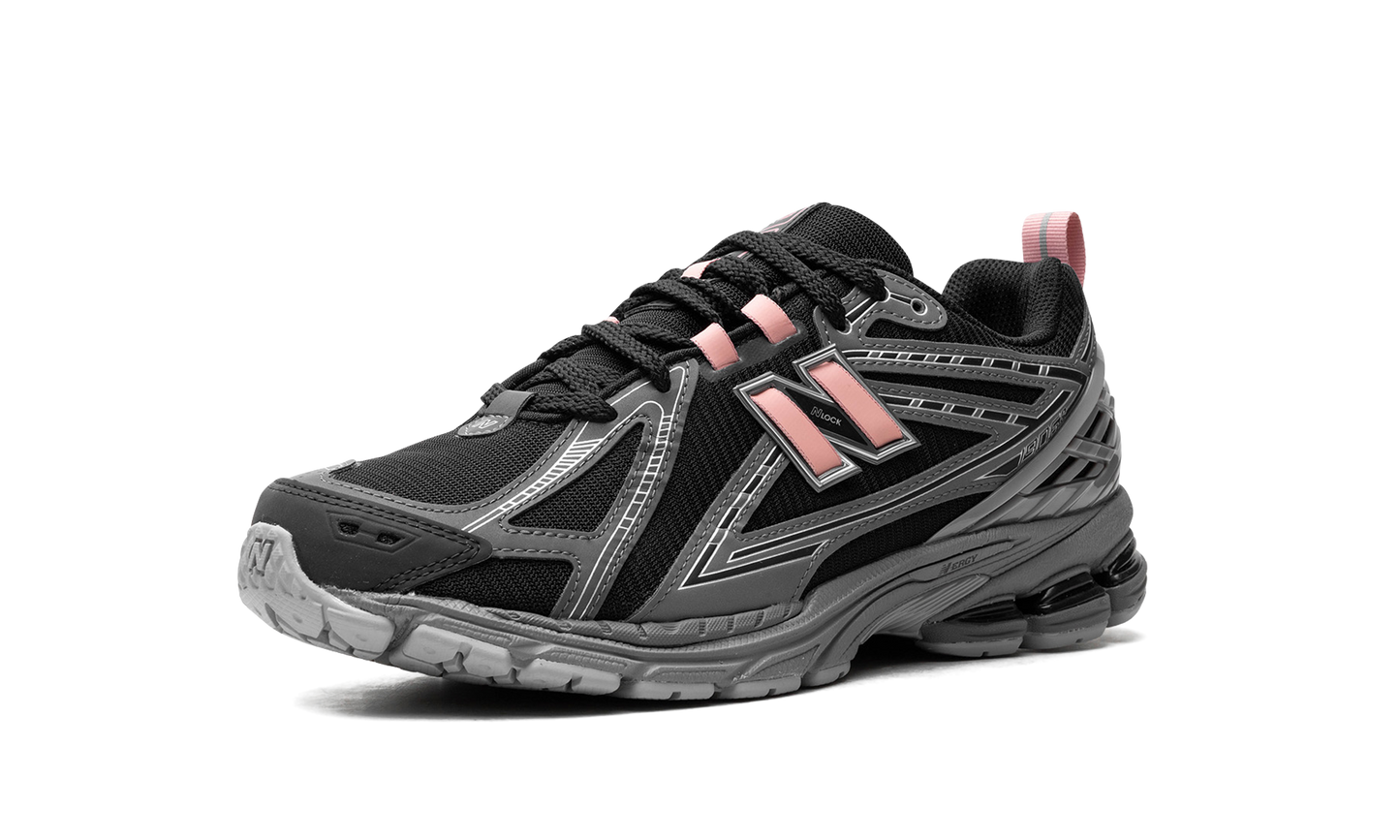 1906R "Black / Pink"