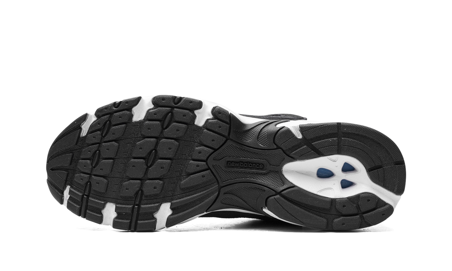 530 "CLASSIC BLACK / GREY"