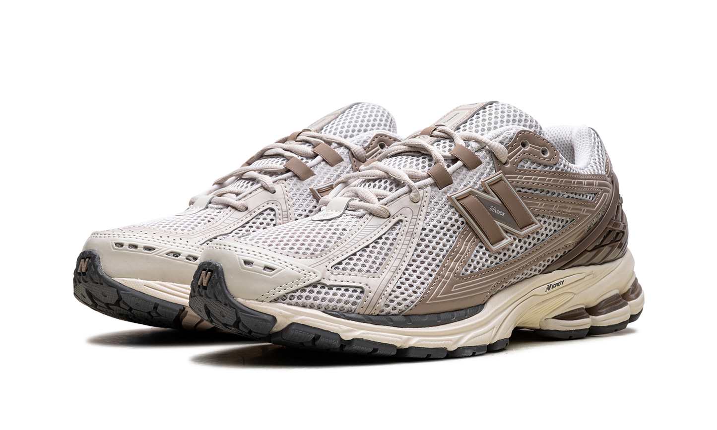1906R "Beige Vachetta"
