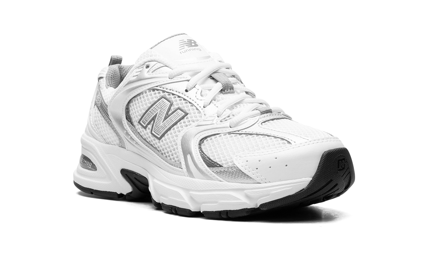 530 "White Silver Metallic"