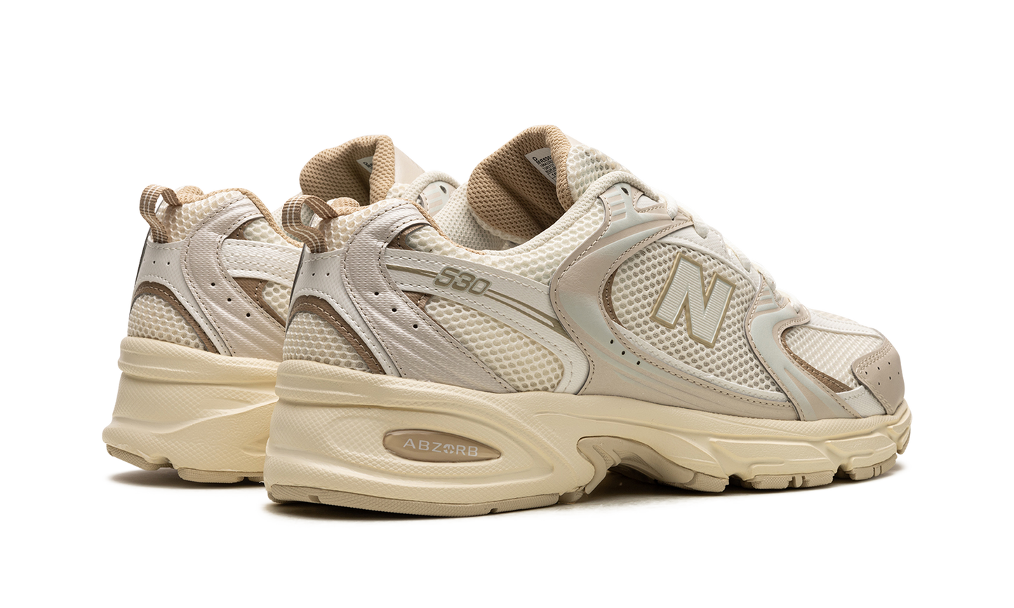 530 "Beige / Angora"