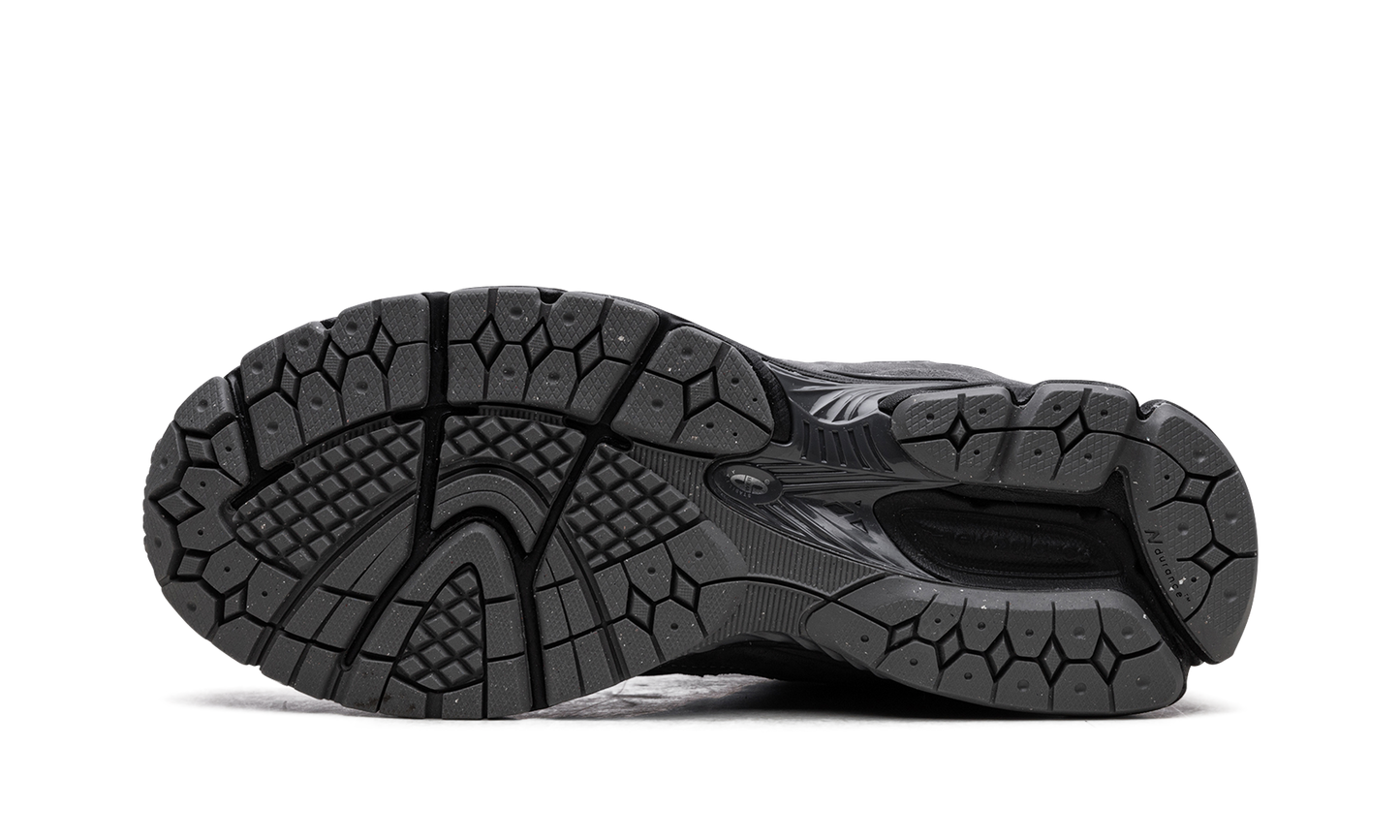 2002R "Castlerock / Black"