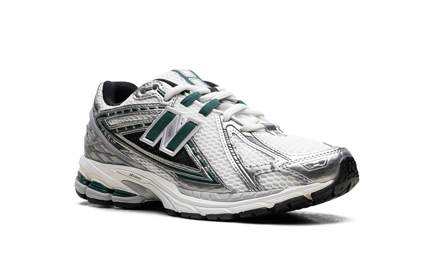 1906R "Silver Metallic Nightwatch Green"