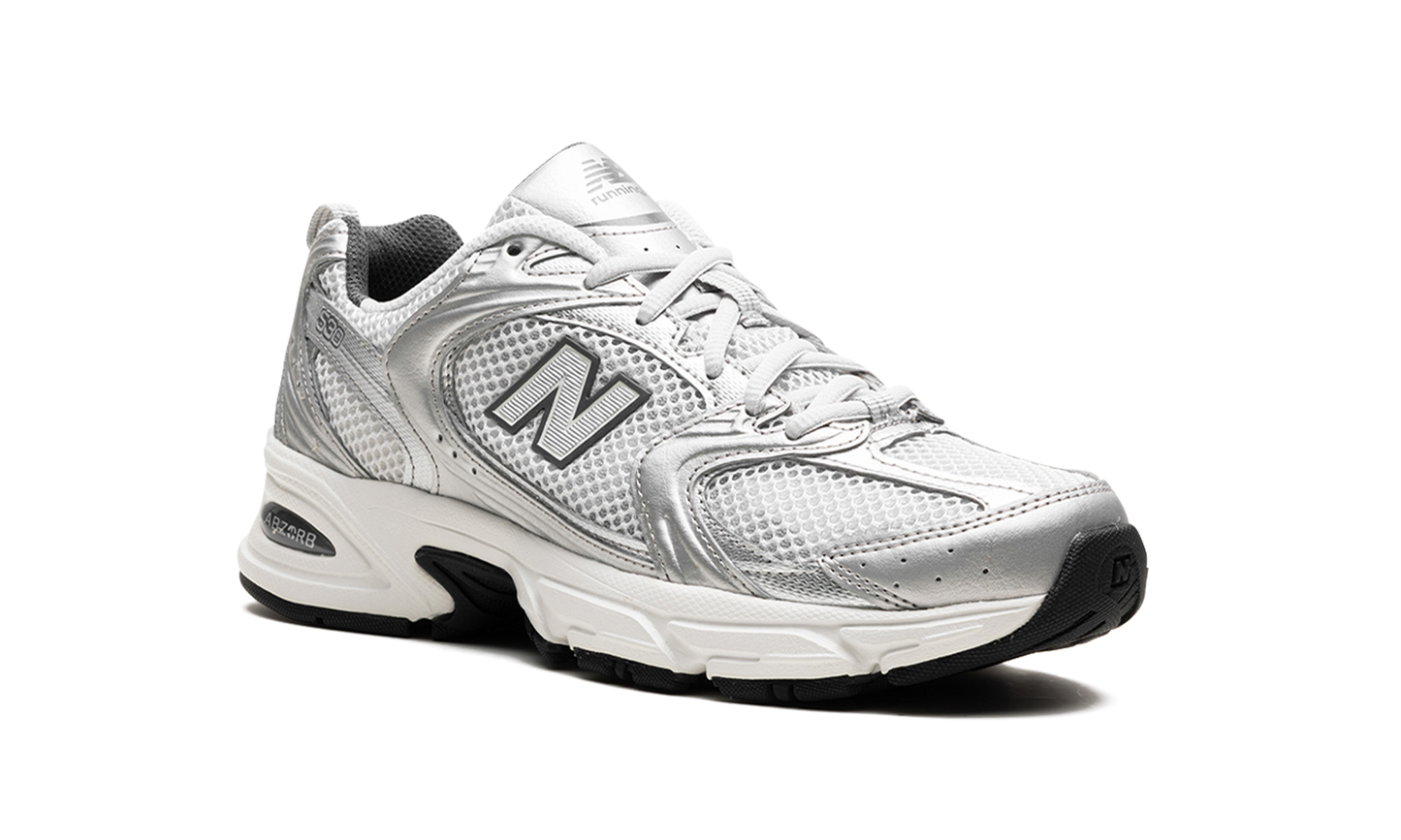 530 "Grey Matter / Silver Metallic"