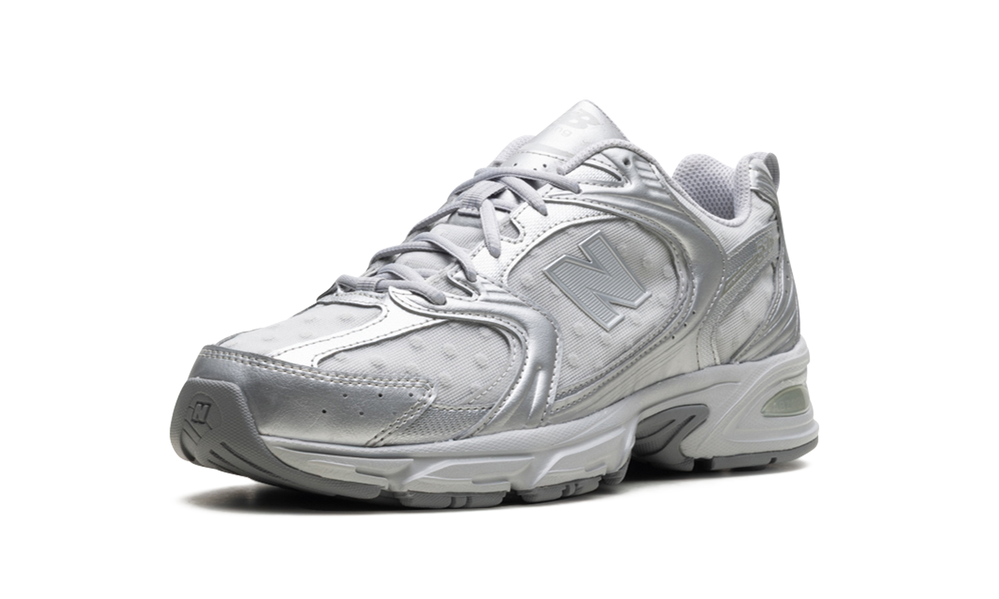 530 "Silver Metallic Raincloud Polka Dots"