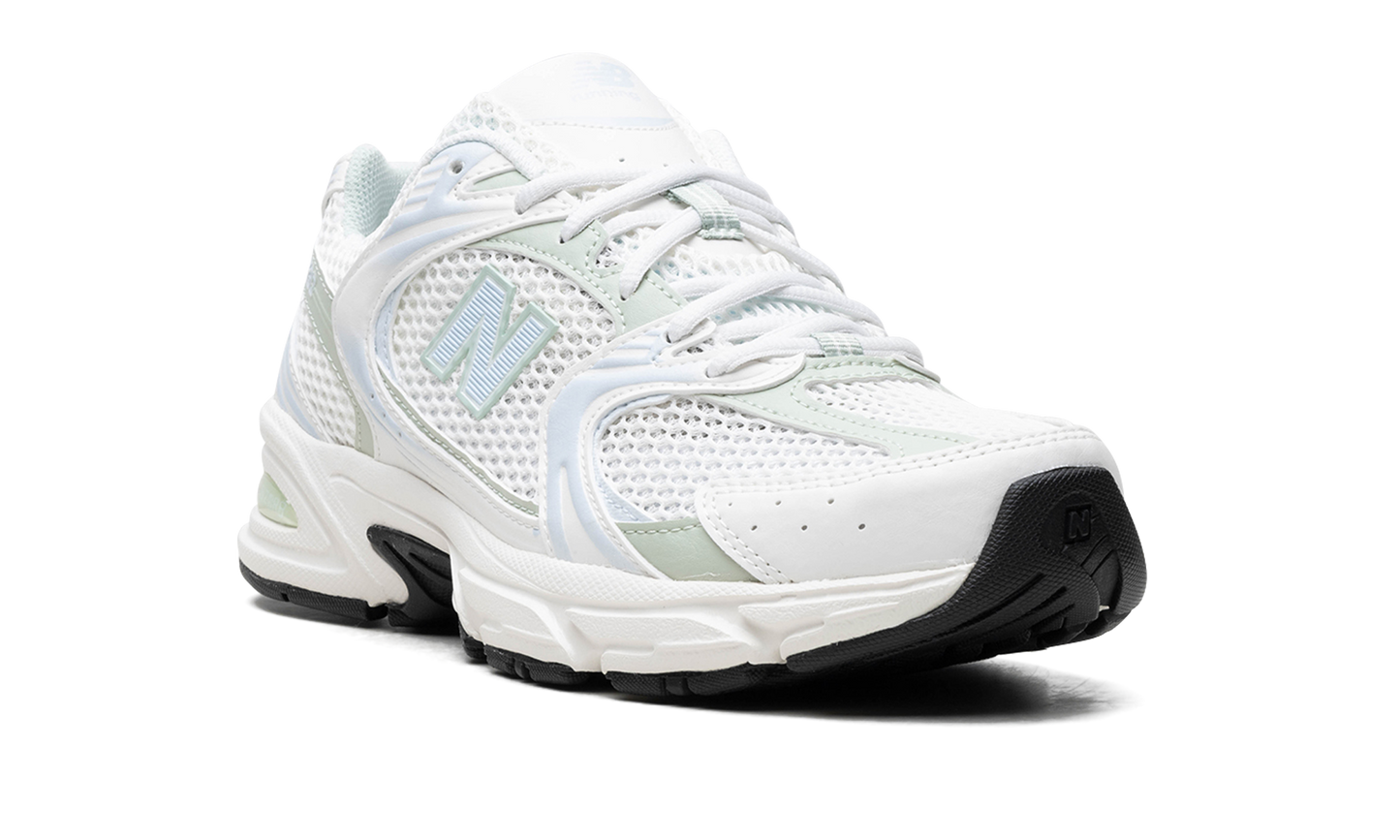 530 "White / Blue"