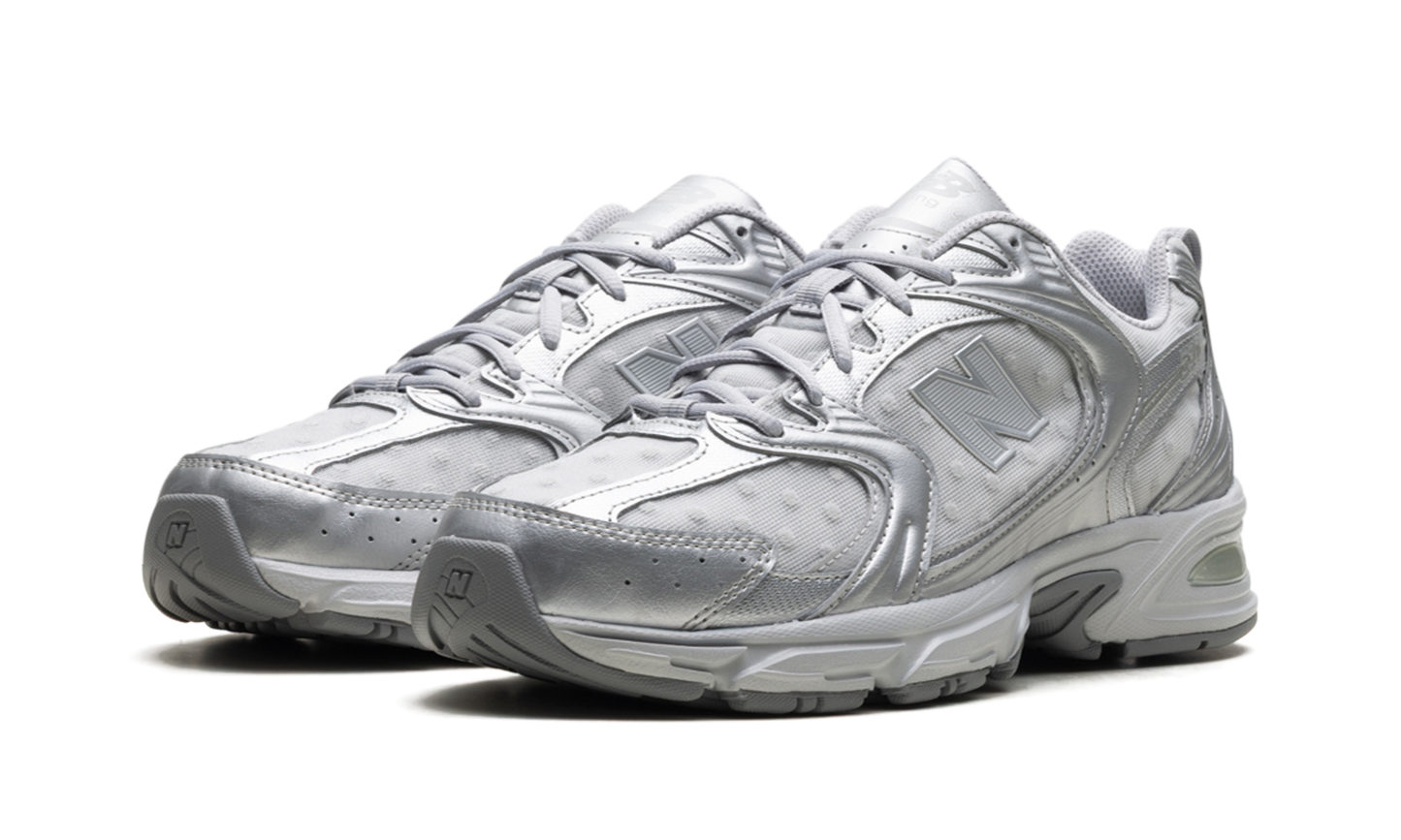 530 "Silver Metallic Raincloud Polka Dots"