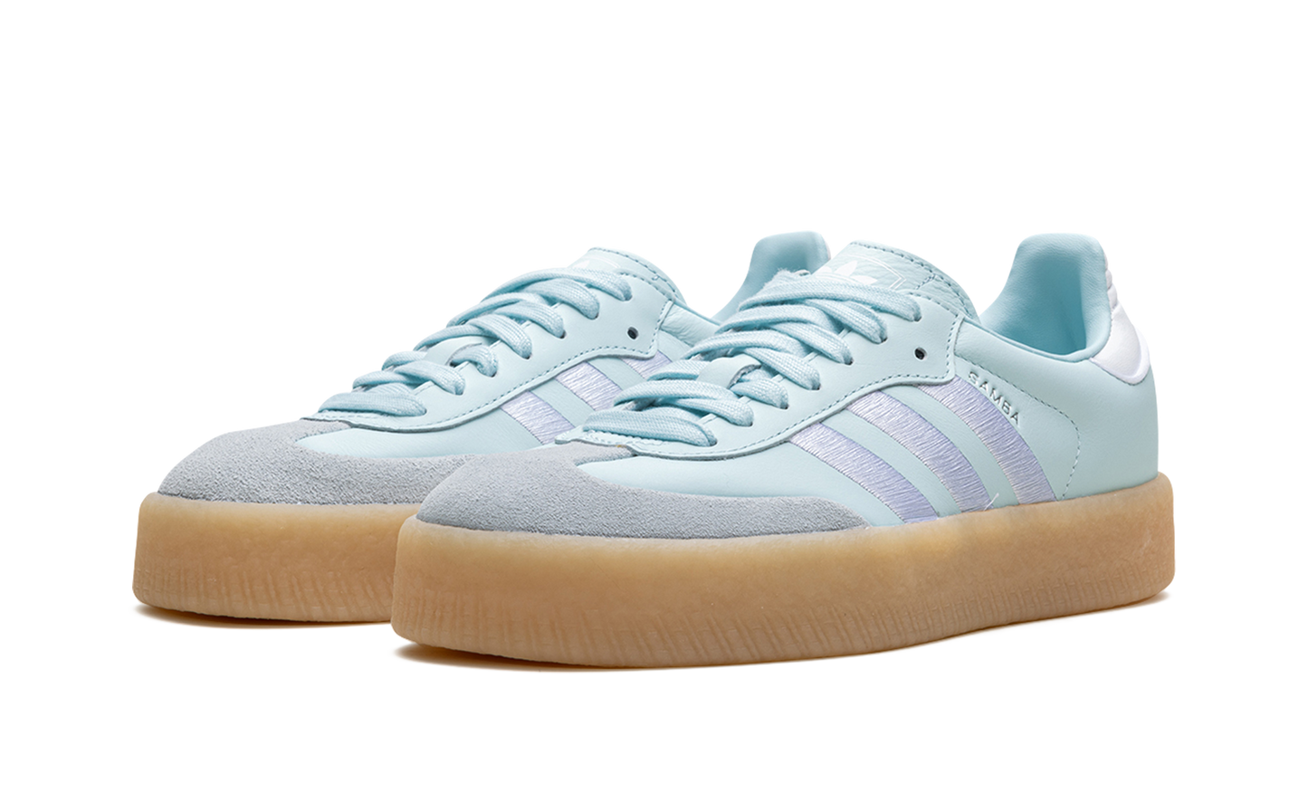 Sambae WMNS "Almost Blue Silver Metallic Gum"
