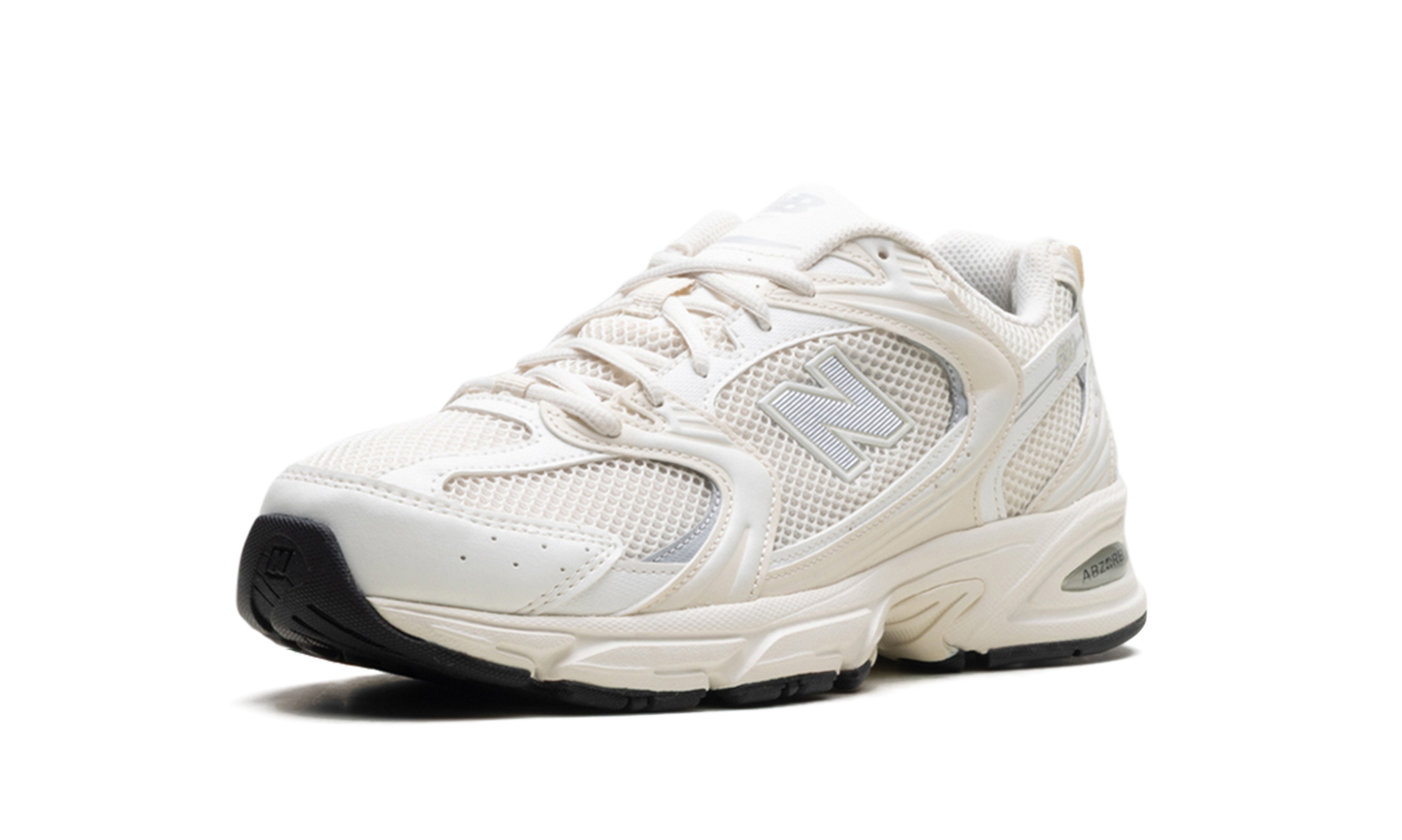 530 "Cream White Silver"