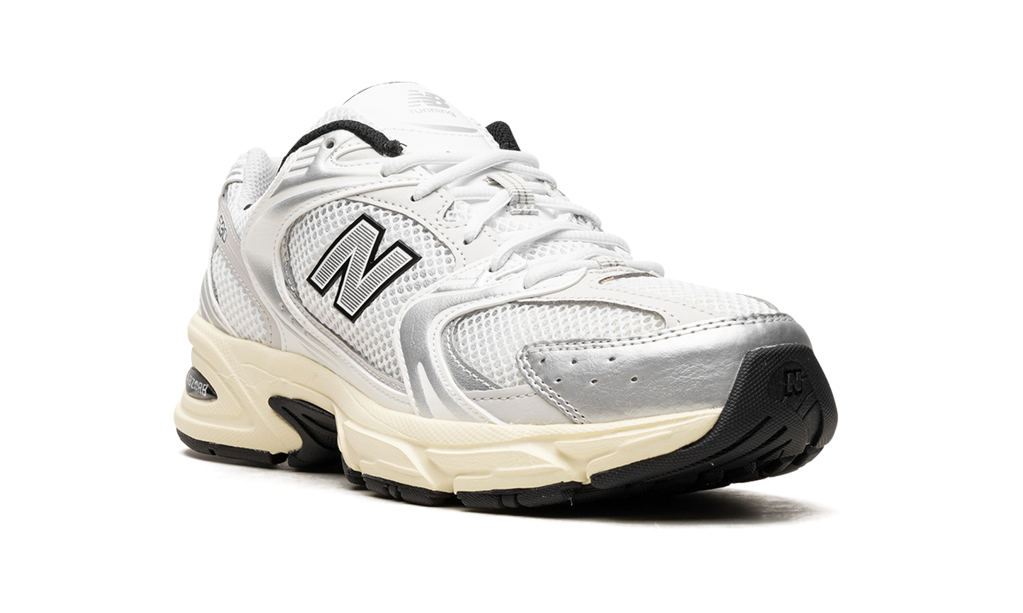530 "White / Silver"