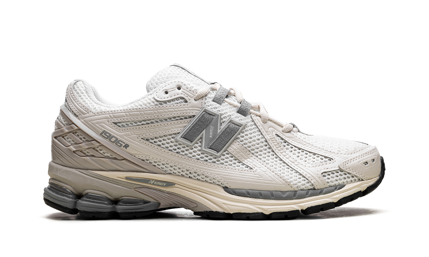 1906R "Beige Grey"