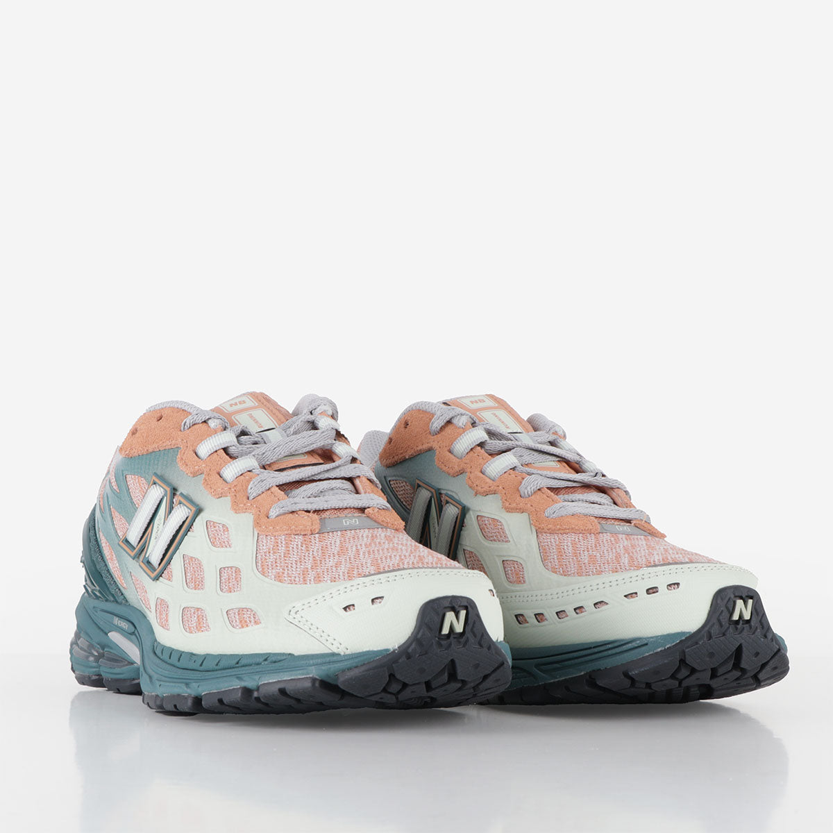 New Balance U1906WFB Shoes