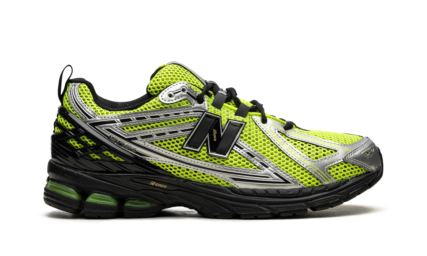 1906R "Volt / Black"