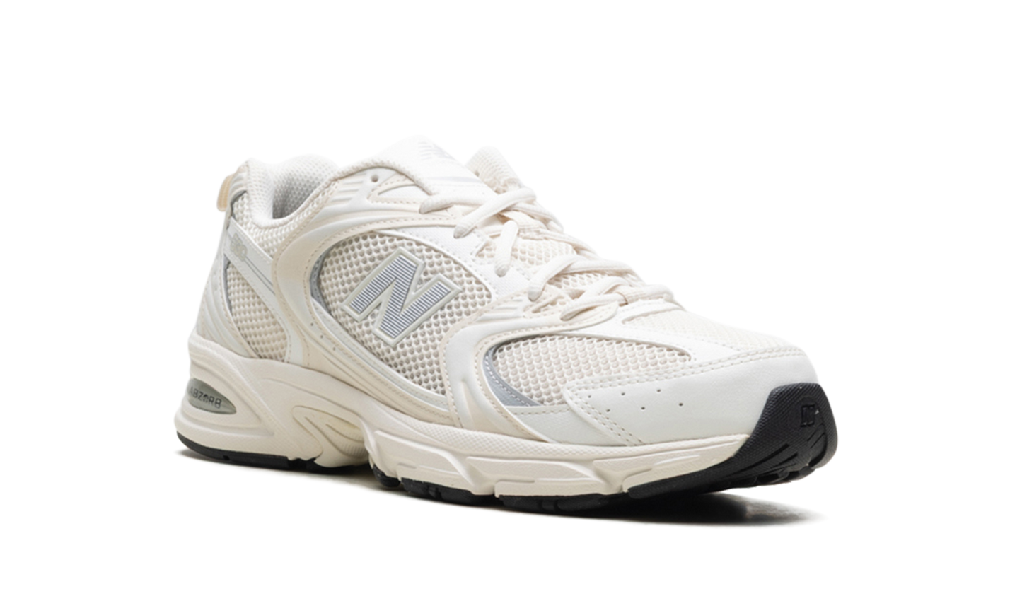 530 "Cream White Silver"