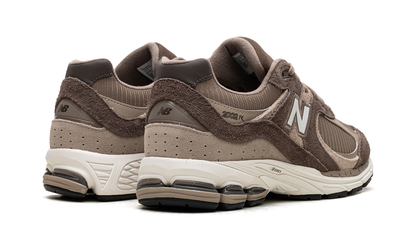 2002R "ASOS Exclusive Brown"