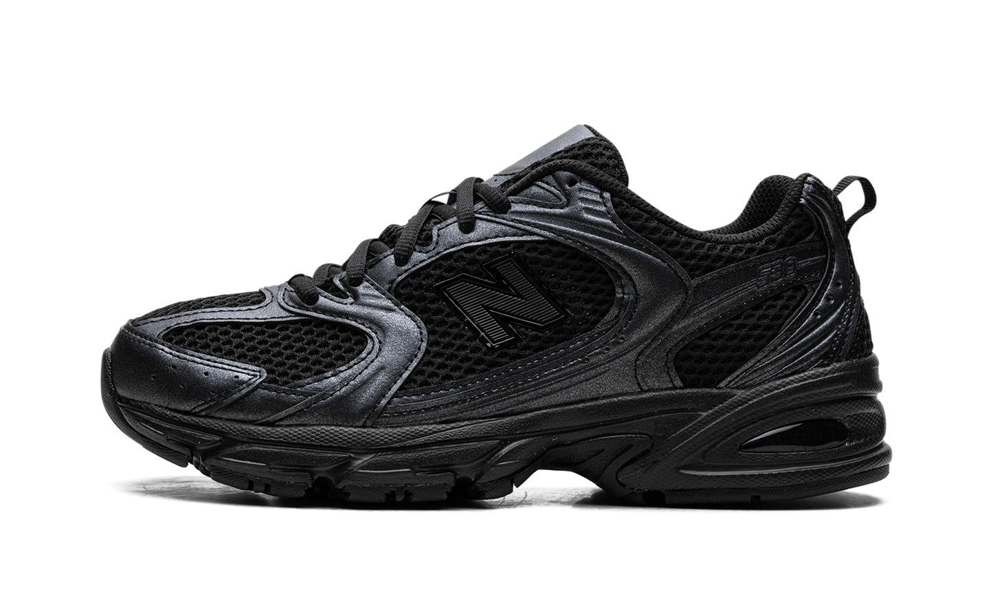 530 "Black Dark Grey"