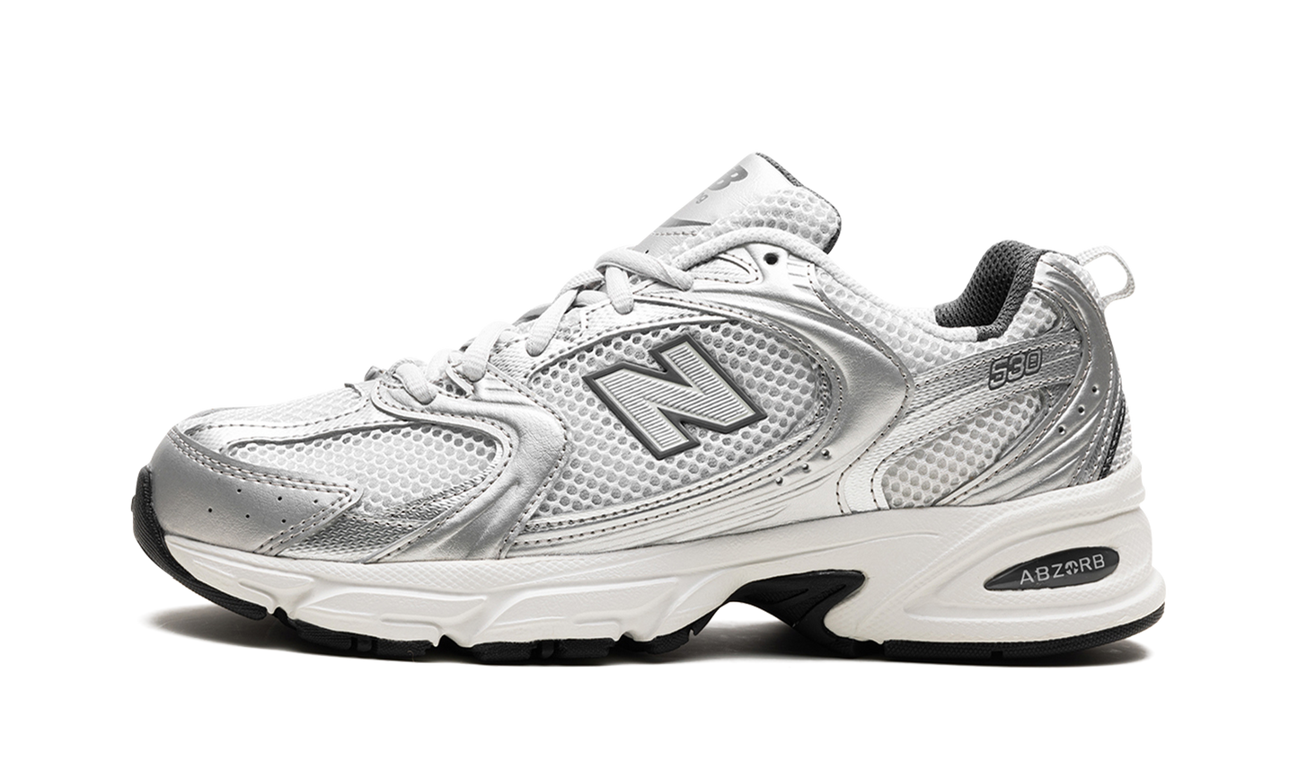 530 "Grey Matter / Silver Metallic"