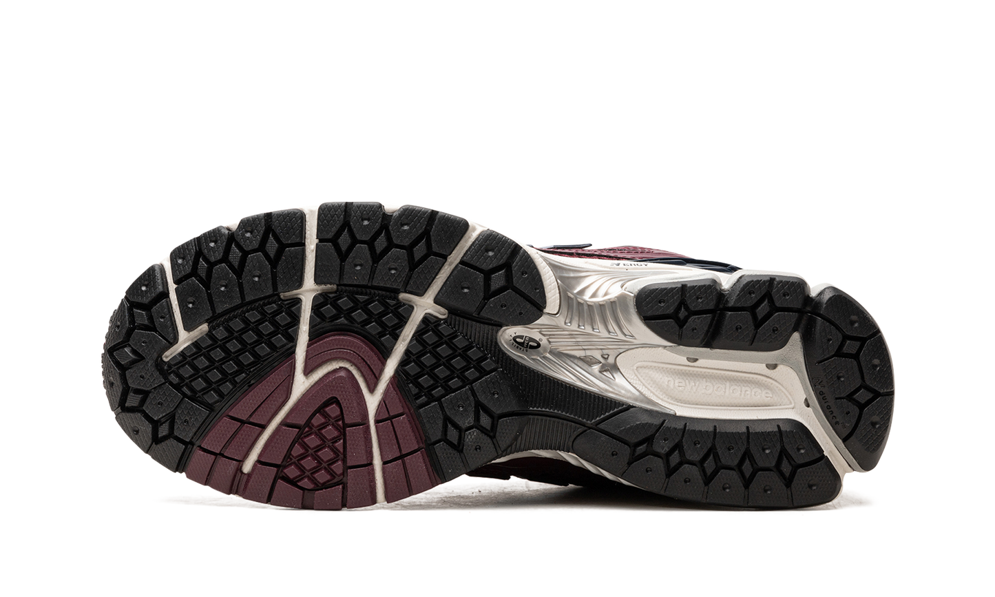 1906R "Burgundy Black"
