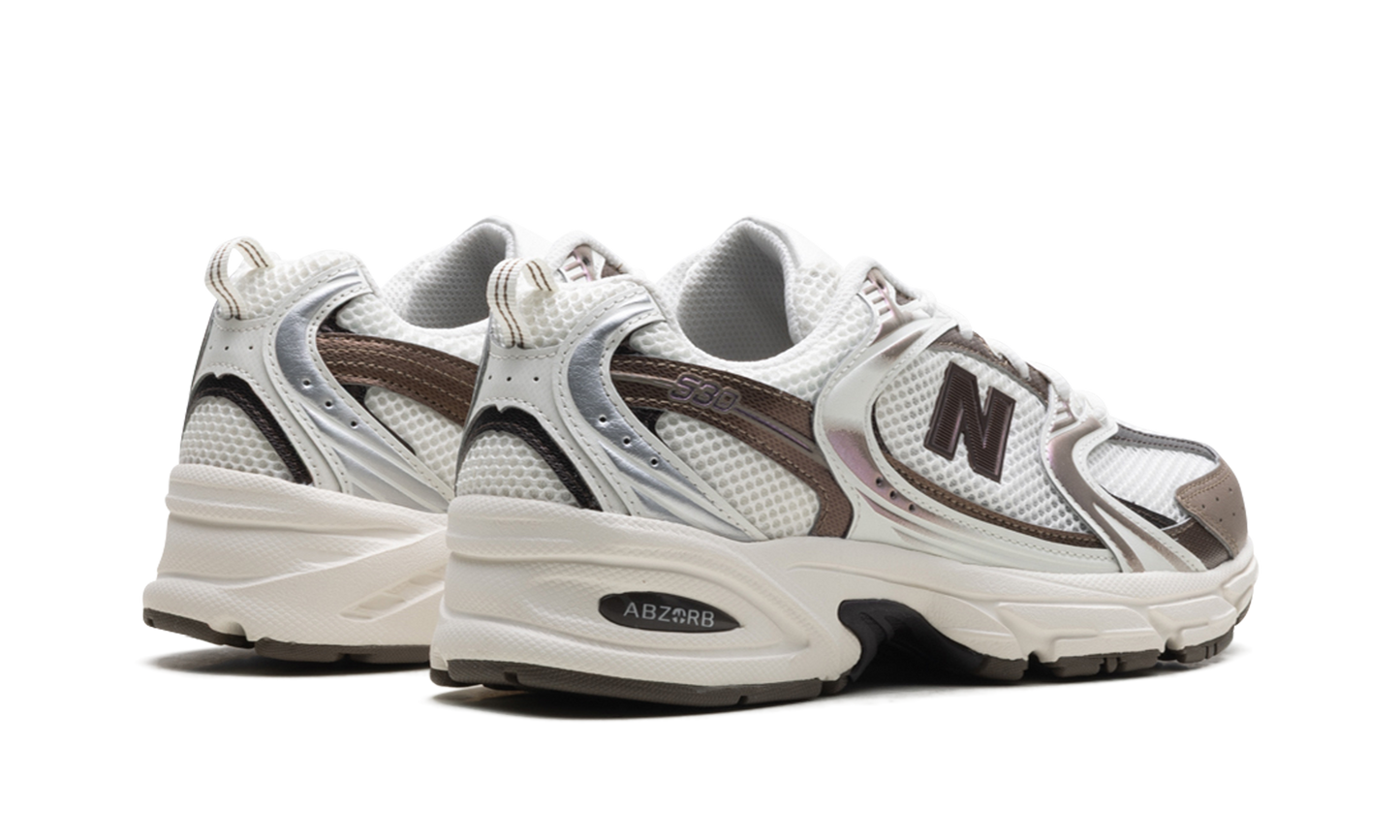 530 "White / Brown"