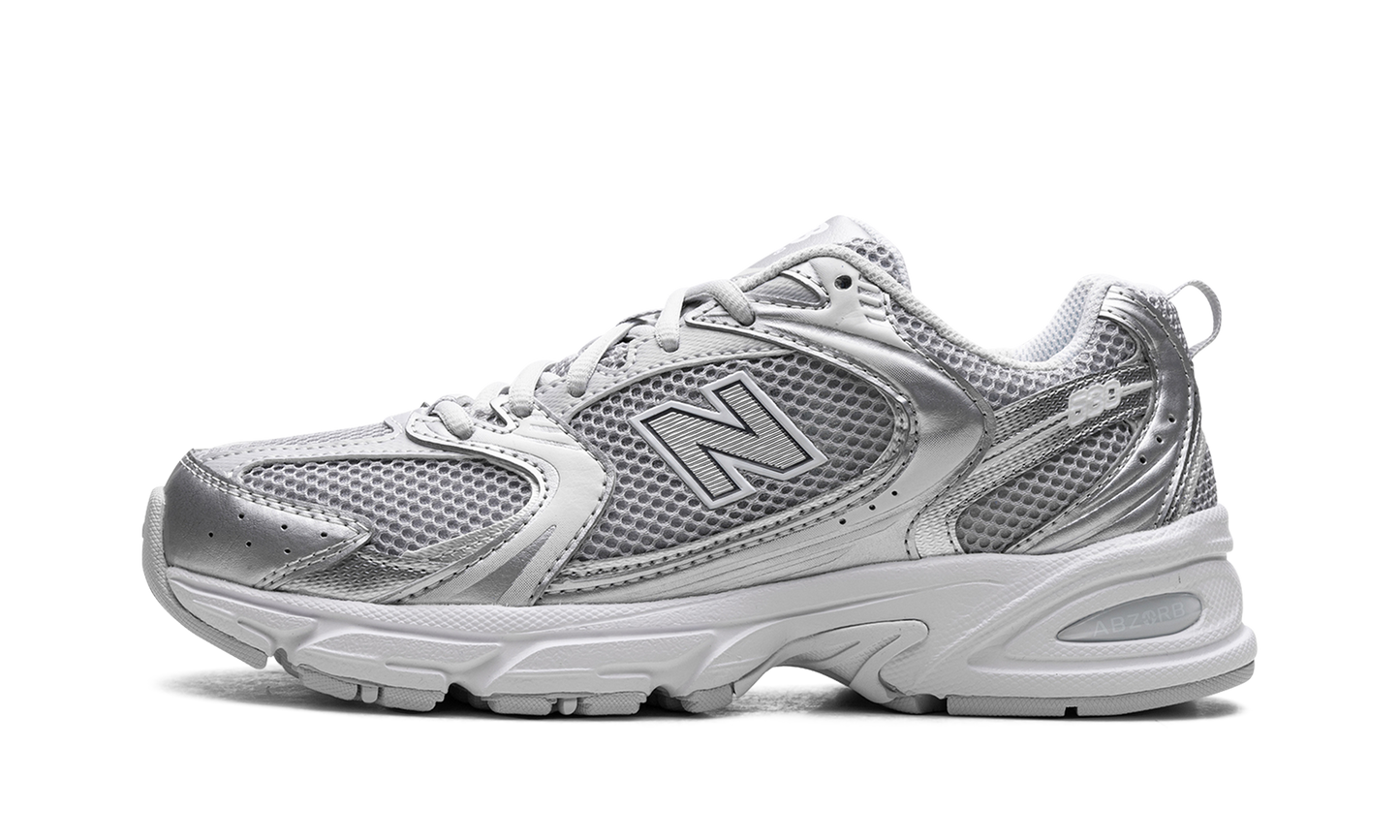 530 "Moonbeam Silver Metallic"