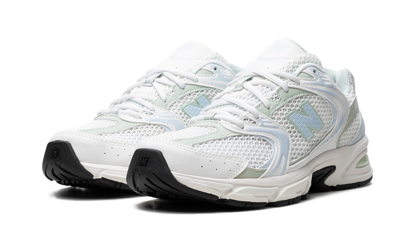 530 "White / Blue"