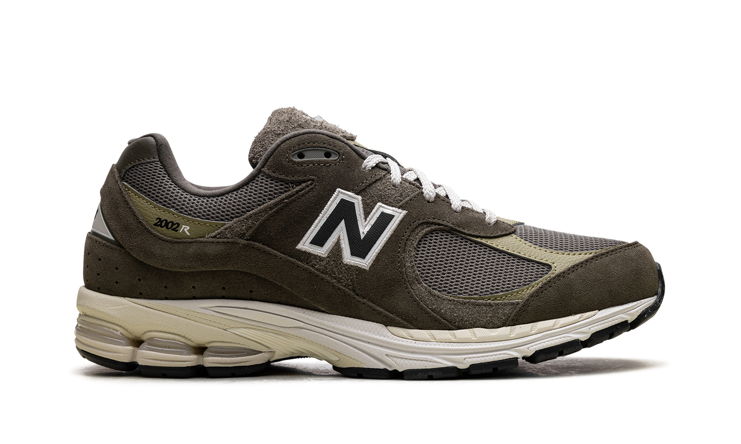 2002R "Zalando Exclusive Olive"