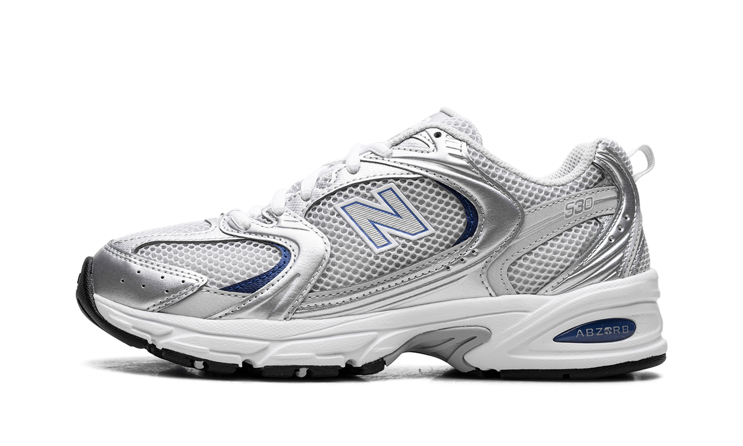 530 "Light Grey Silver Blue"