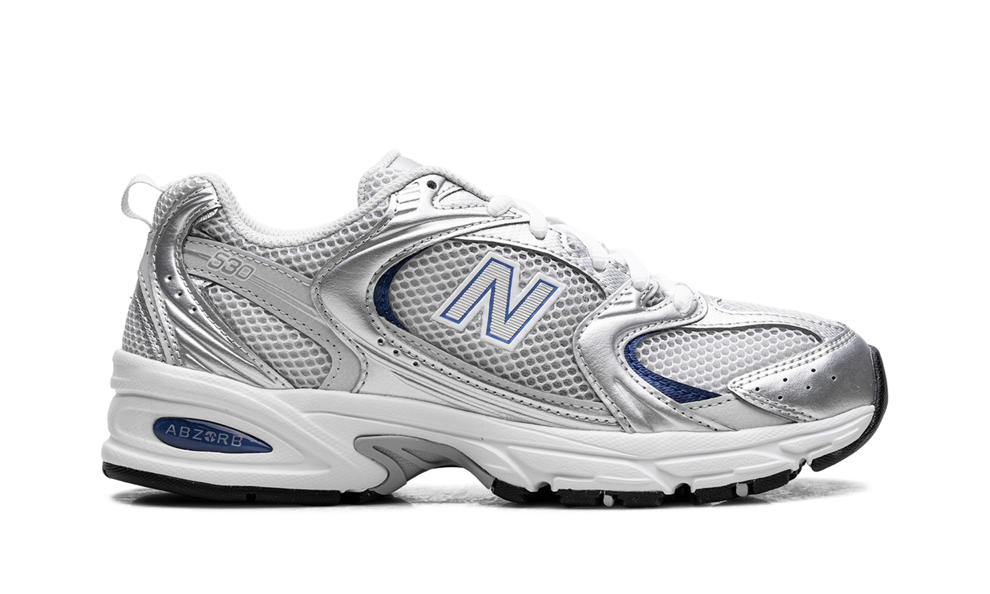 530 "Light Grey Silver Blue"