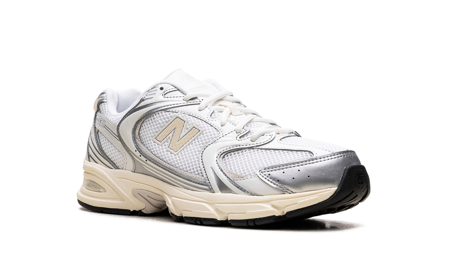 530 "Silver Metallic / Linen"
