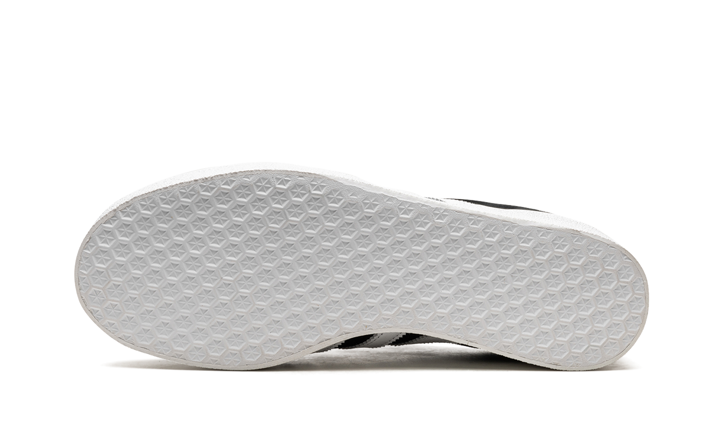 Gazelle 85 "Black / White"