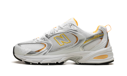 530 "White Vibrant Apricot Silver Metallic"