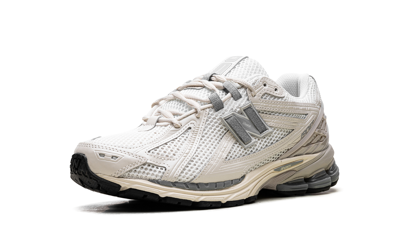 1906R "Beige Grey"