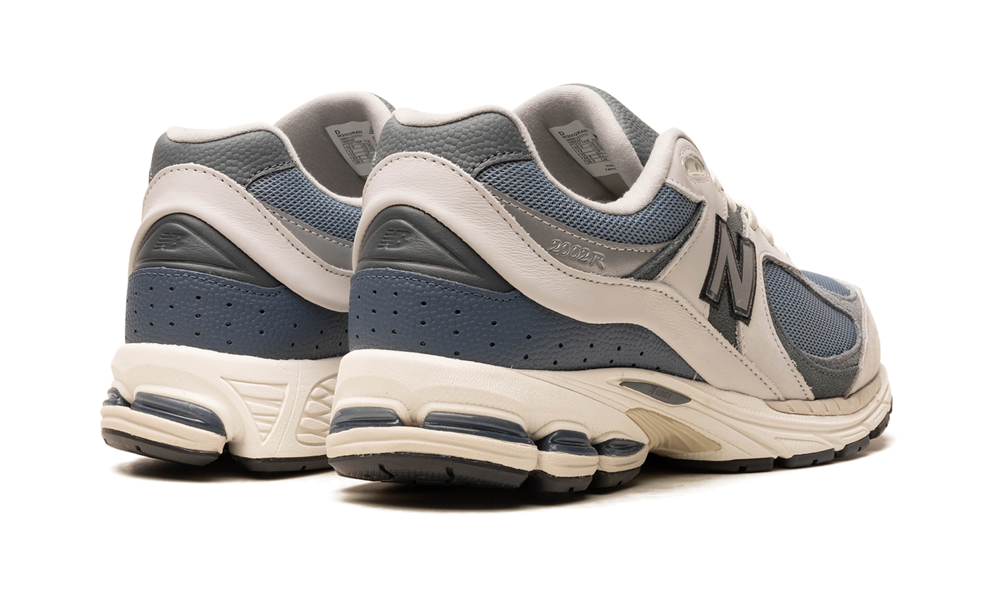 2002R "atmos - Cybernetics Blue"