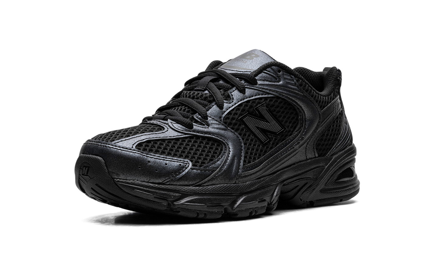 530 "Black Dark Grey"